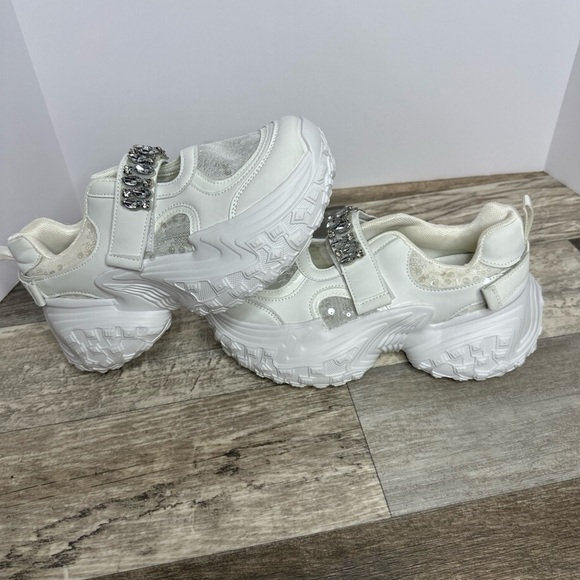 Youka White Shoes, Women 39 - Picture 4 of 7